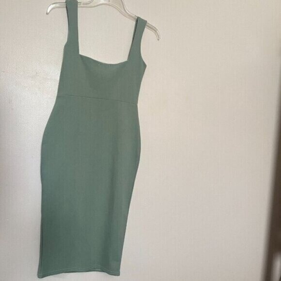 Nasty Gal Size 4 Mint Green Dress with Slit - Picture 2 of 7